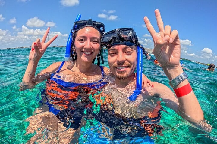 Snorkelling stop during the day trip